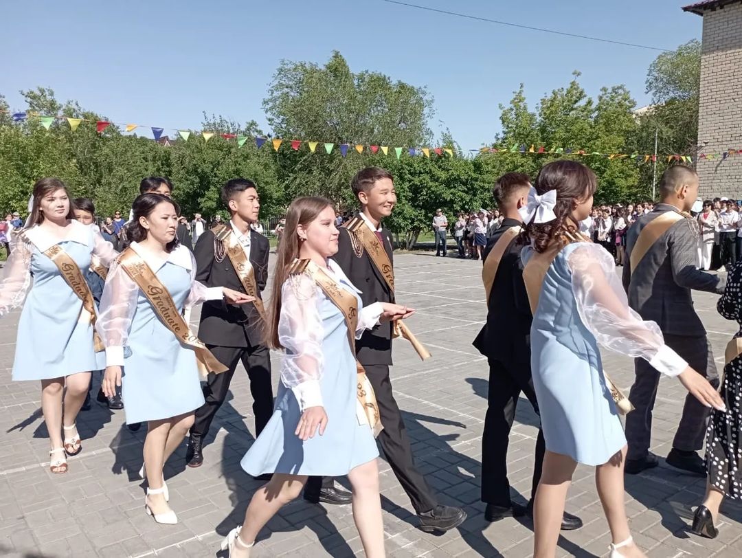 «Жаңа Қазақстан-болашаққа бастар жол» атты өткізілген соңғы қоңырау салтанатты жиын